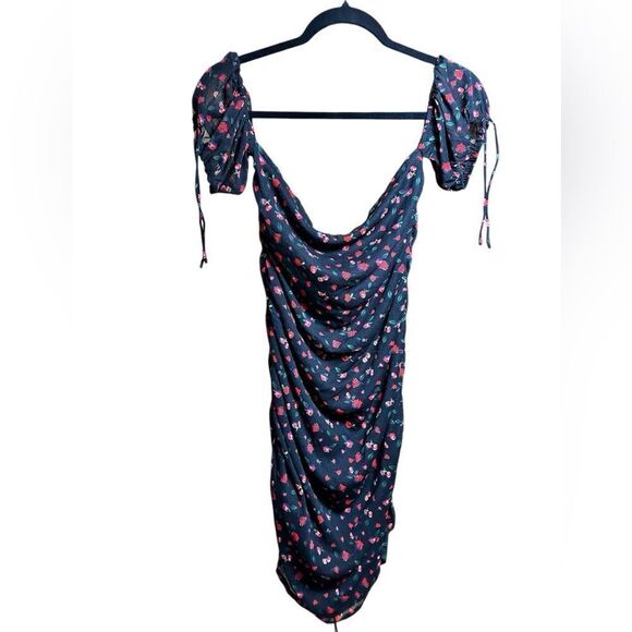 NWT All In Favor Women’s Black Mini Roses Off Shoulder Ruched Mini Dress Size L - Picture 9 of 10